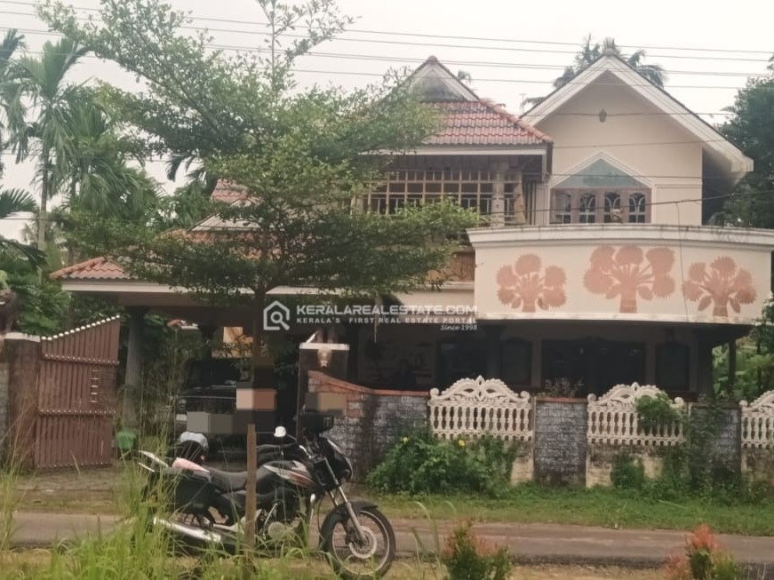 PREMIUM 4 BHK HOUSE FOR SALE NEAR MULANTHURUTHY TOWN, ERNAKULAM