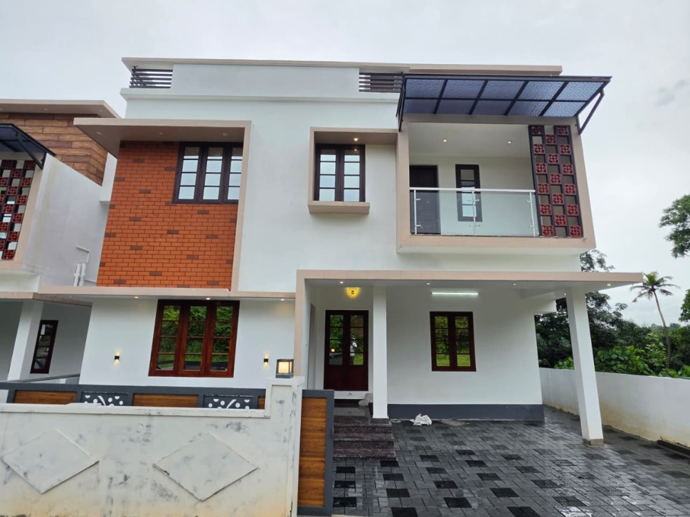 3 BHK HOUSE FOR SALE IN KUZHIVELIPADY, KAKKANAD, ERNAKULAM
