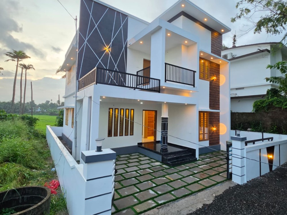 3 BHK NEW HOUSE FOR SALE IN POOKKATTUPADY, KAKKANAD, ERNAKULAM