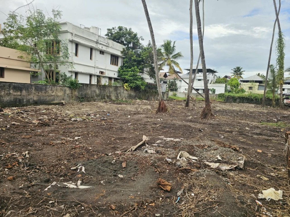 Residential Land for Sale in Vennala, Opposite Federal Park, Ernakulam