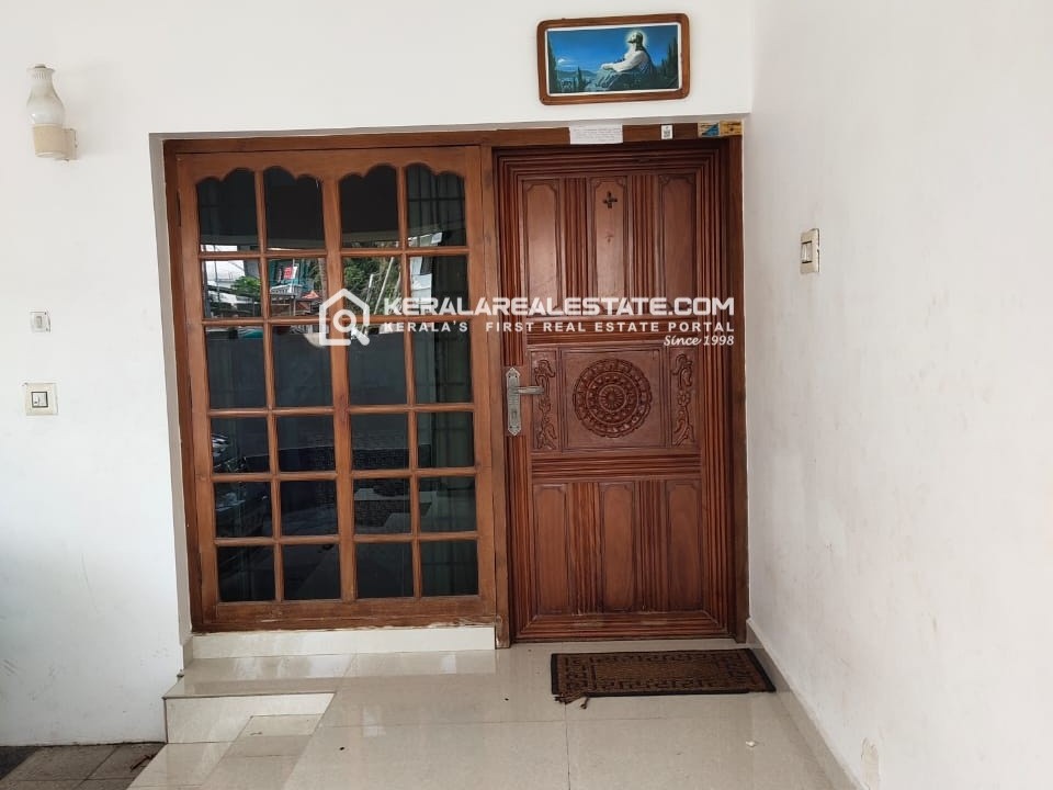 4 BHK Independent House for Sale in Nettoor, Ernakulam