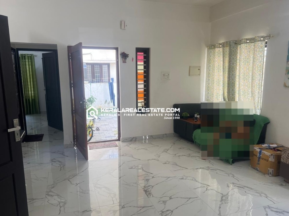 House for Sale in Vennala, Ernakulam 