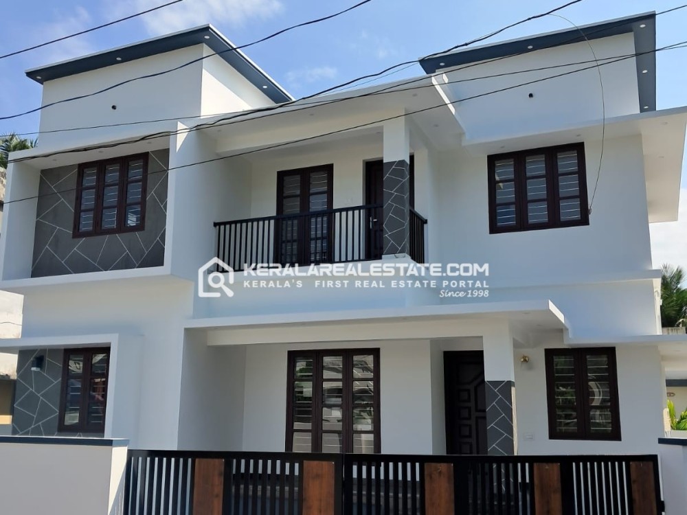 HOUSE FOR SALE IN UDAYAMPEROOR, ERNAKULAM