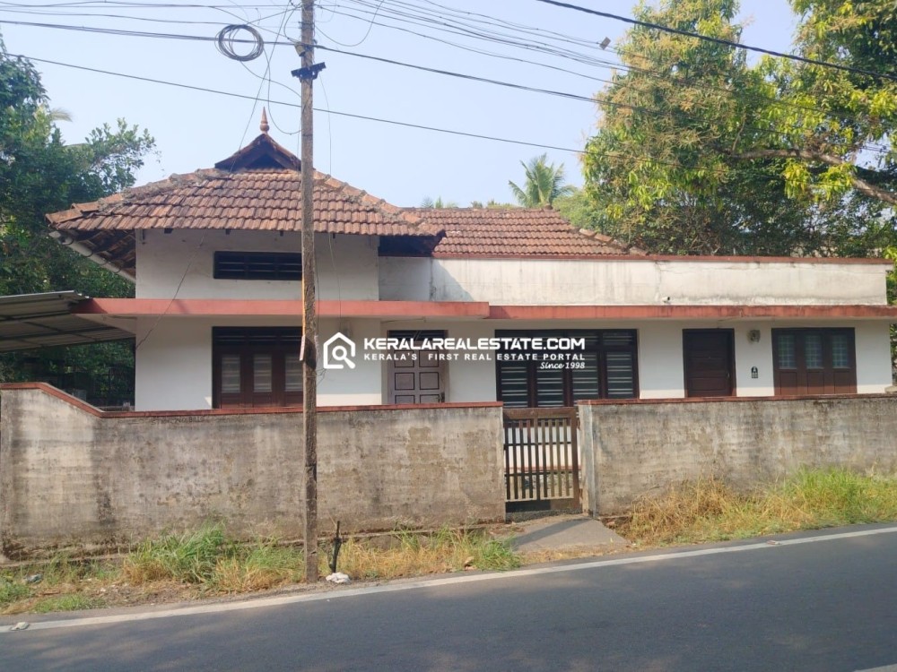 LAND WITH AN OLD HOUSE FOR SALE IN KALADY–MALAYATTOOR ROAD, ERNAKULAM