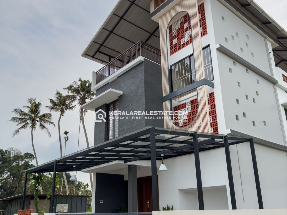 3 BHK HOUSE FOR SALE IN MULANTHURUTHY, ERNAKULAM