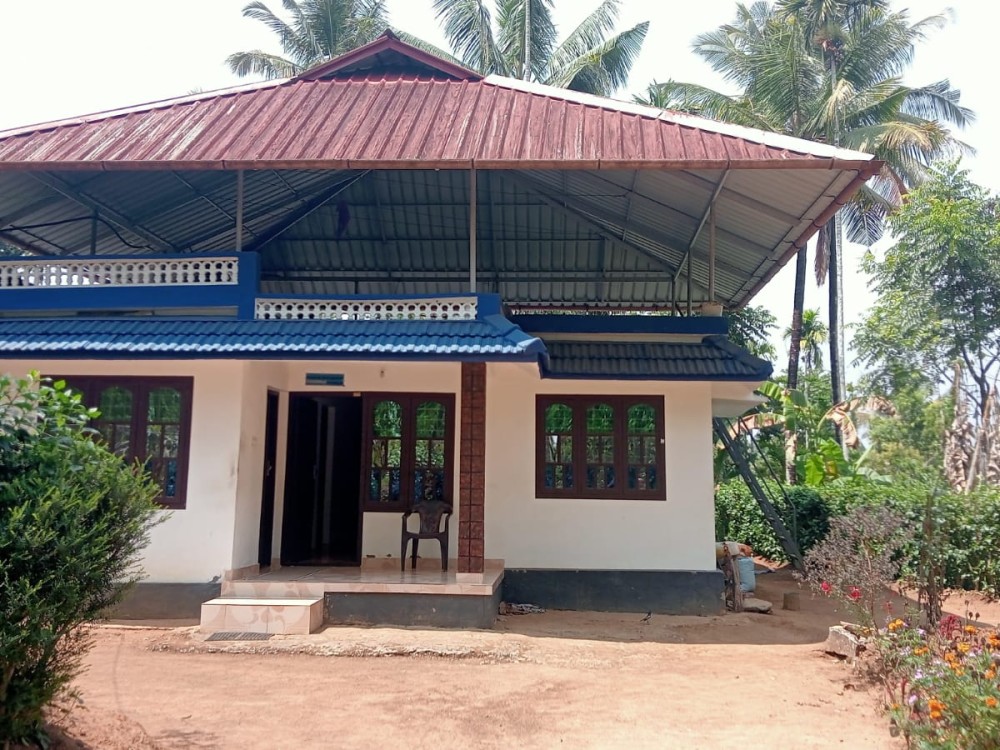 4 BHK House in 40 Cents for Sale in Meenangadi, Wayanad